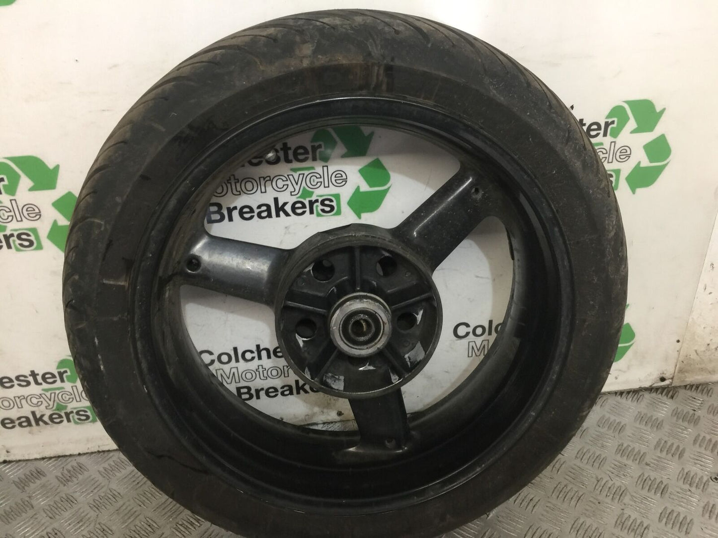 TRIUMPH 600 SPEED FOUR REAR WHEEL  YEAR 2002  (STOCK 756)