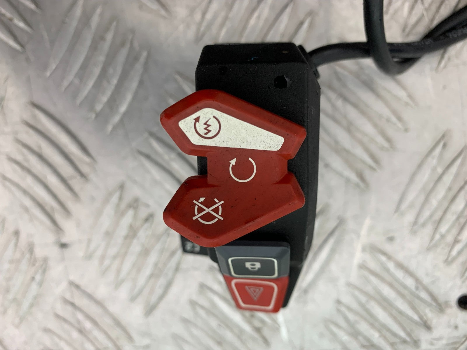 KTM 1290 SUPER DUKE R RIGHT SWITCH GEAR  YEAR 2020-2024 (CMB1272)