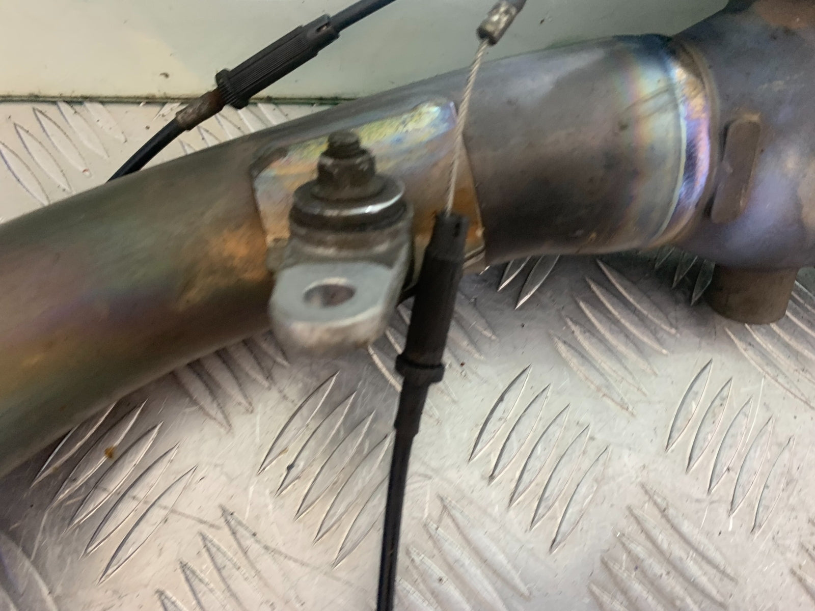 YAMAHA YZF R1 EXHAUST AND  VALVE  YEAR 2004-2006 (CMB1155)
