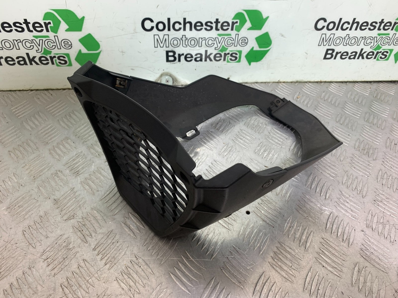 APRILIA TUONO 1000 V4R BELLY PAN YEAR 2011-13  (CMB1316)