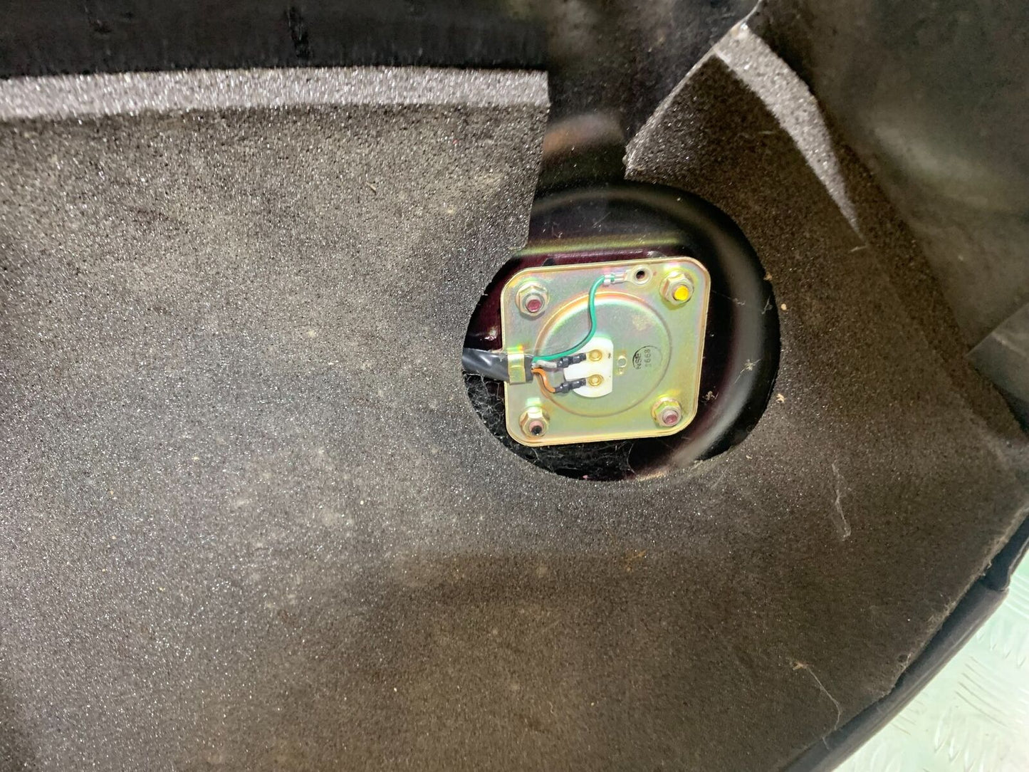 HONDA CBR1100 BLACKBIRD PETROL TANK  YEAR 1996-1998 (CMB1017)