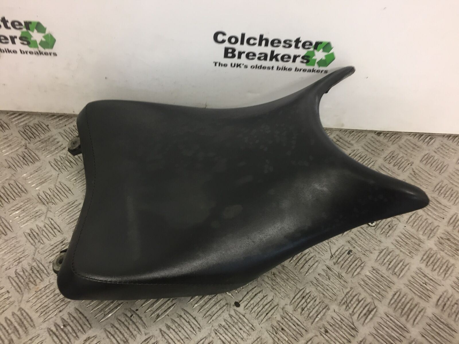 HONDA CBR125 CBR 125 FRONT SEAT  YEAR 2011-2014