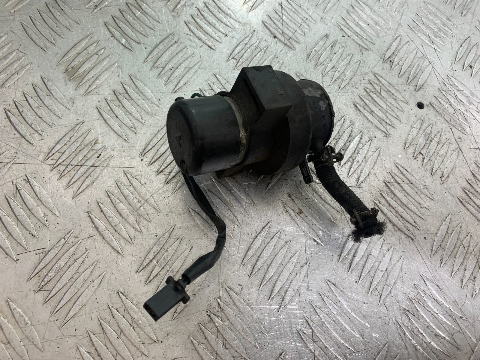HONDA VT700 VT 700 SHADOW PETROL PUMP  YEAR 1984-85 (CMB1328)