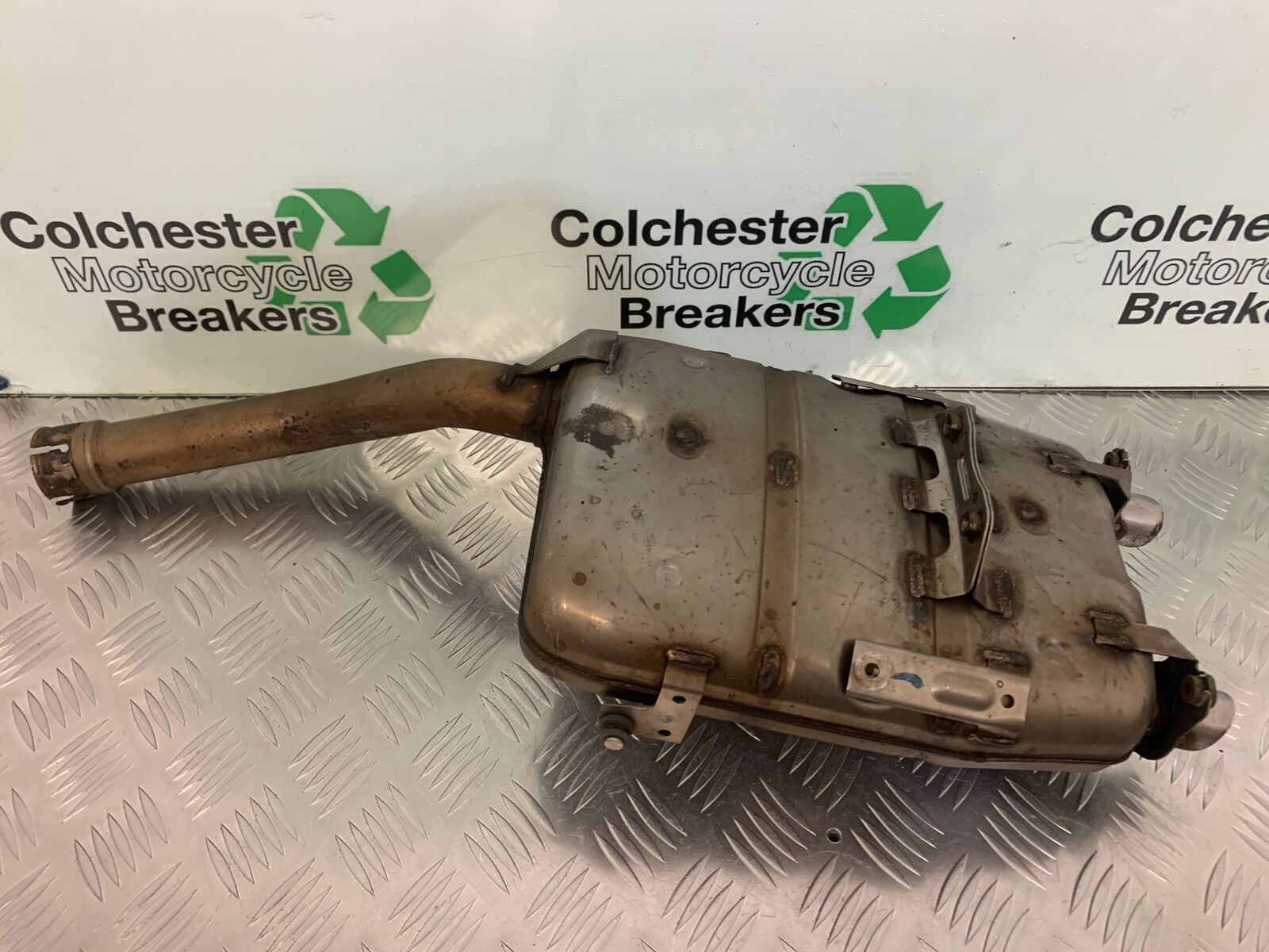 YAMAHA FZ6 FAZER SILENCER  YEAR 2004-2007  (STOCK 955)