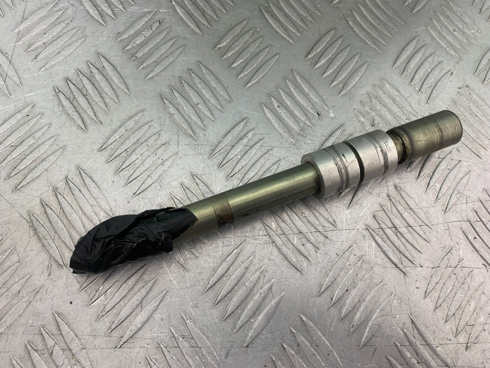TRIUMPH 675 STREET TRIPLE RX FRONT WHEEL SPINDLE  2015- 2017 (CMB1299)