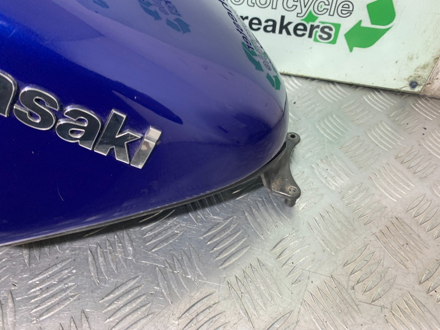KAWASAKI ZZR1100 D PETROL TANK YEAR 1993-2001 (CMB1289)
