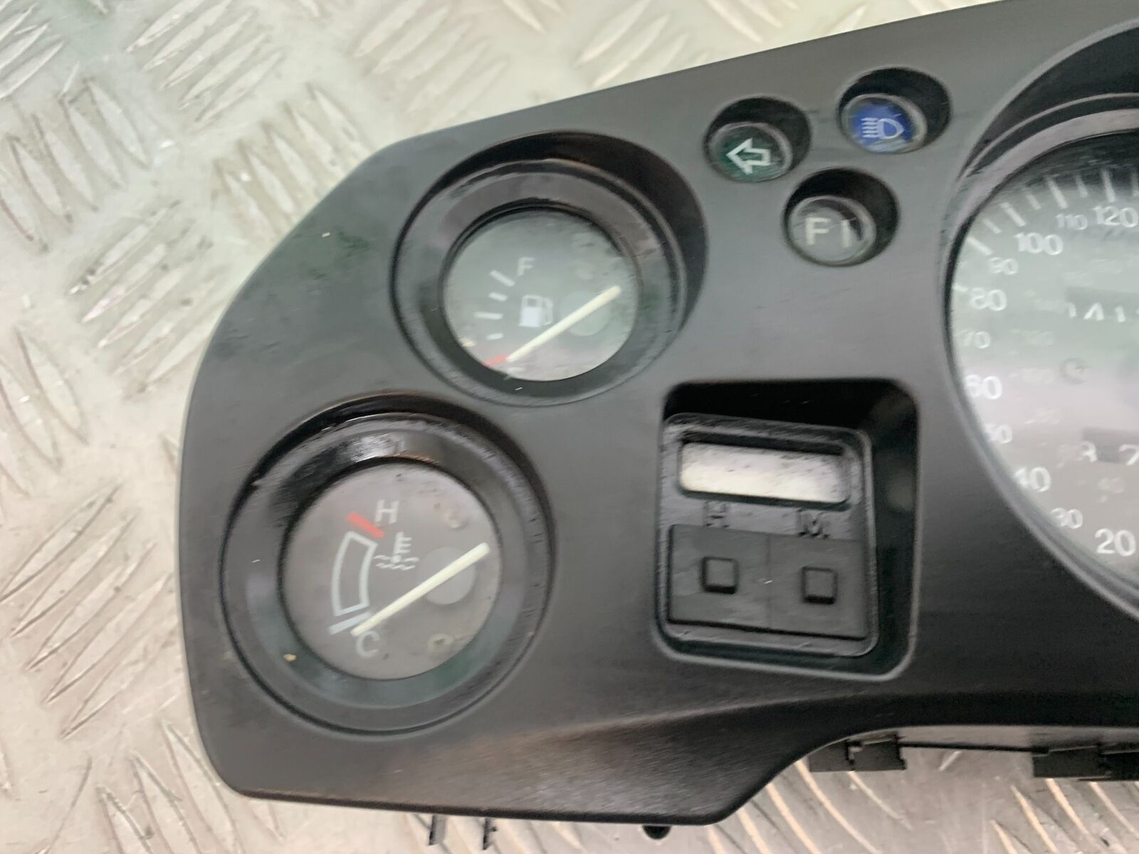 HONDA CBR1100 BLACKBIRD CLOCKS SPEEDO DASH    YEAR 1999-2005 (CMB1103)