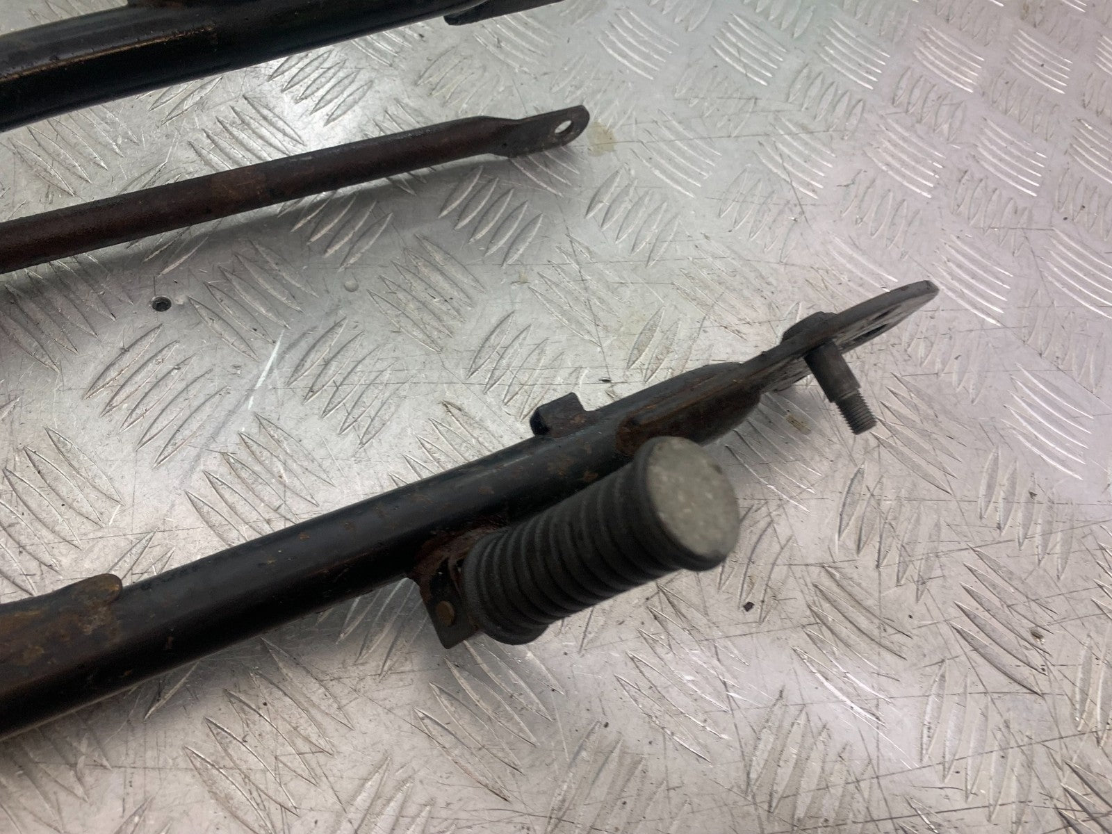 SUZUKI GP100 GP 100 SWINGARM  YEAR 1978-1988 (CMB1259)
