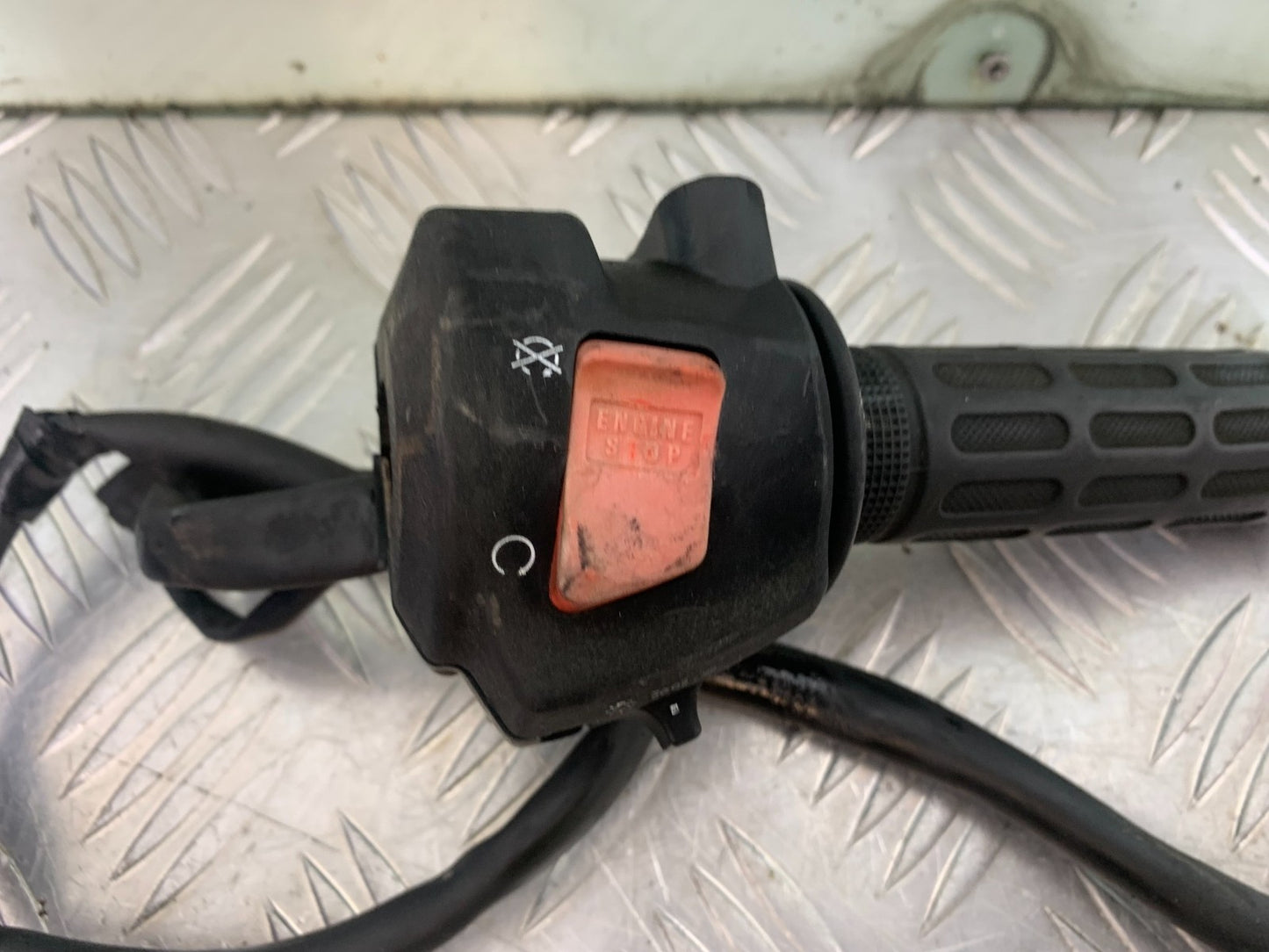 HONDA NT650 V DEAUVILLE RIGHT SWITCH GEAR   YEAR 1999 (CMB1268)