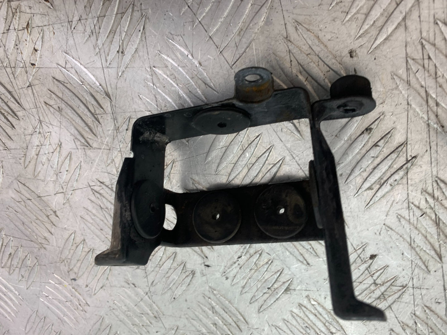 HONDA VT700 VT 700 SHADOW BATTERY BOX   YEAR 1984-85 (CMB1328)