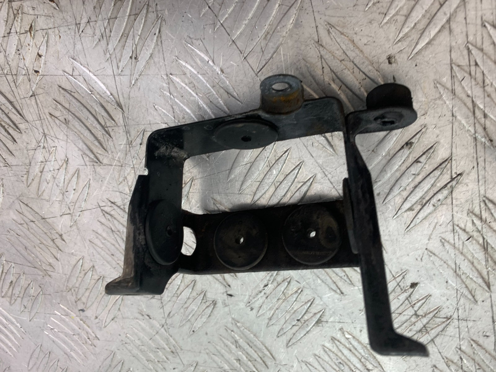 HONDA VT700 VT 700 SHADOW BATTERY BOX   YEAR 1984-85 (CMB1328)