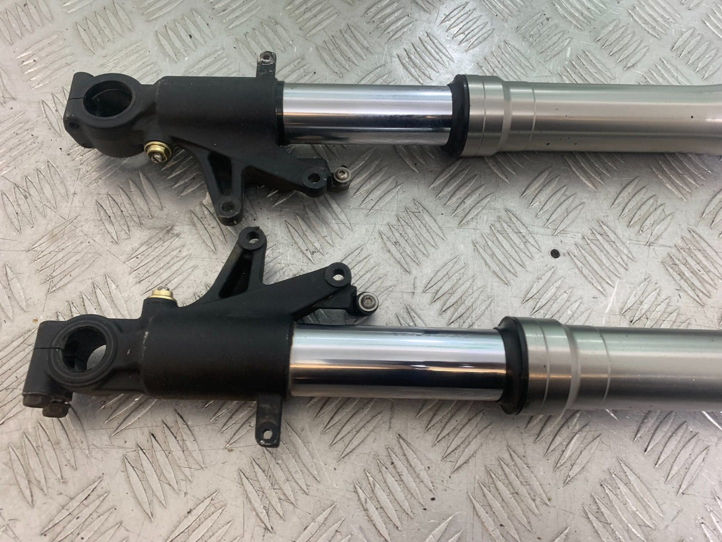 HONDA CBR 929 RRY FIREBLADE FORKS YEAR 2000-01 (CMB1094)