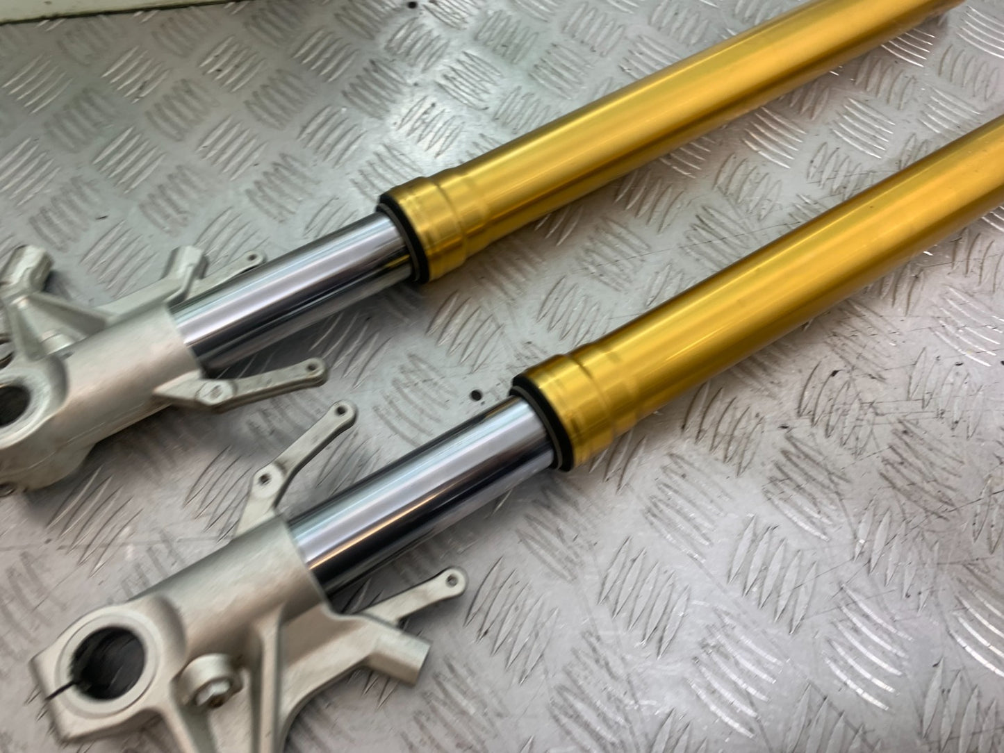APRILIA TUONO 1000 V4R FORKS   YEAR 2011-13  (CMB1331)