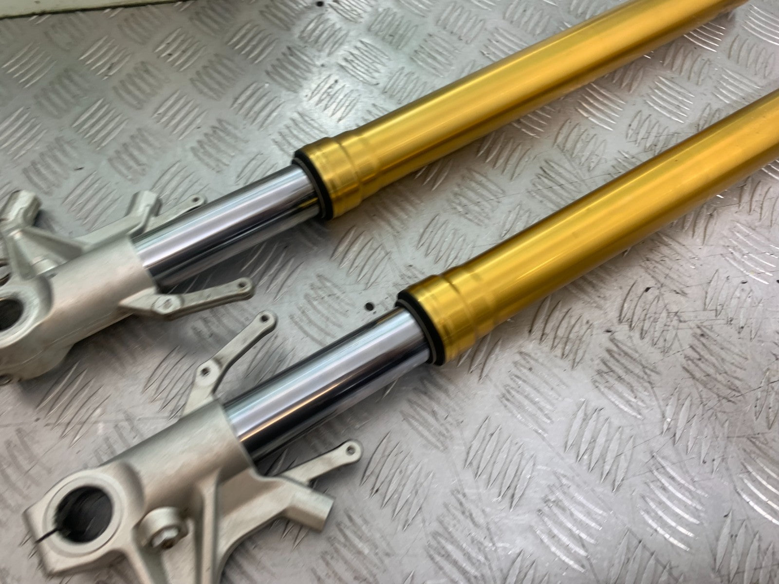APRILIA TUONO 1000 V4R FORKS   YEAR 2011-13  (CMB1331)