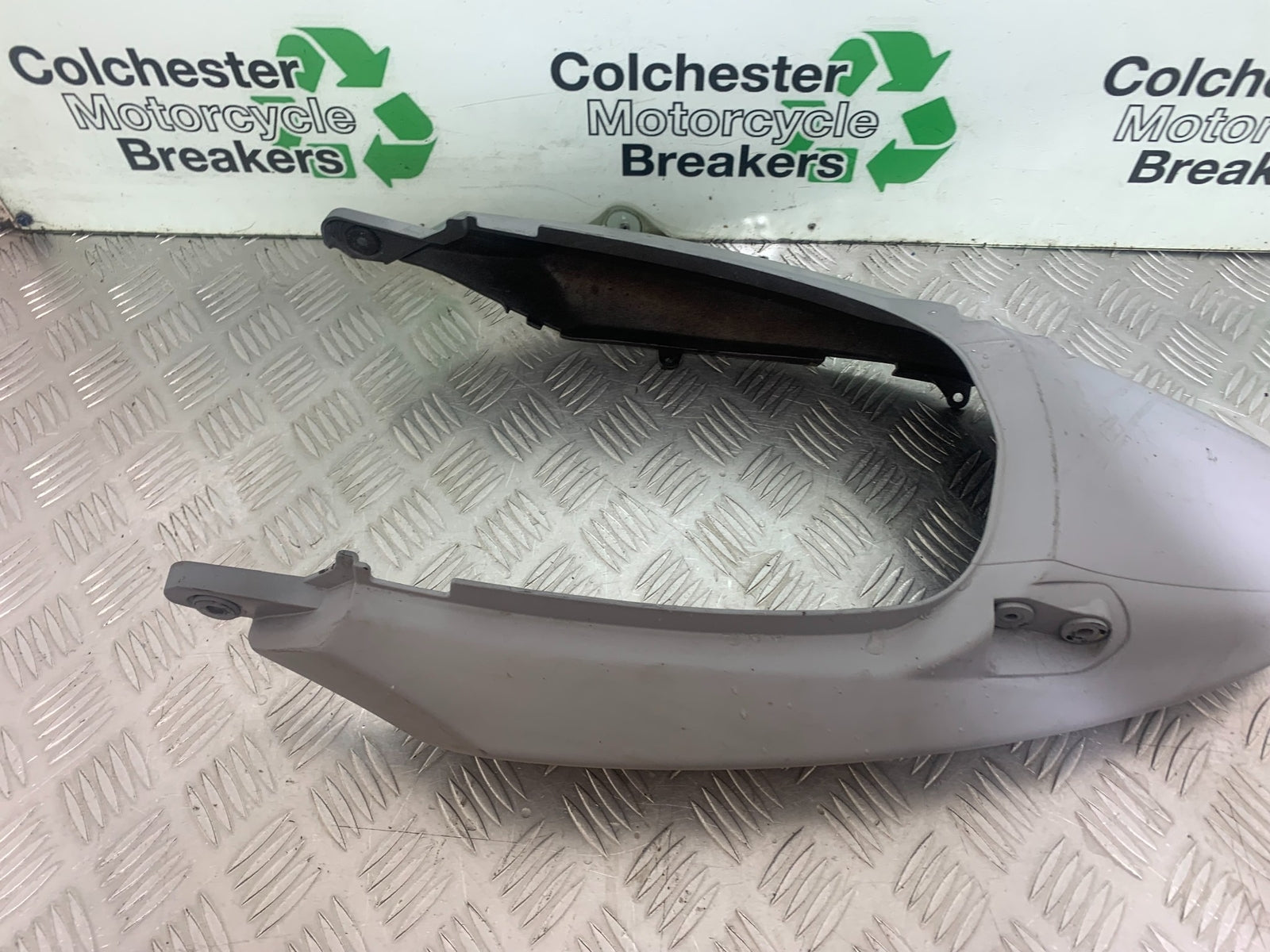 SUZUKI GSF650 GSF 650 TAIL PIECE  YEAR 2007-2009  (CMB1161)