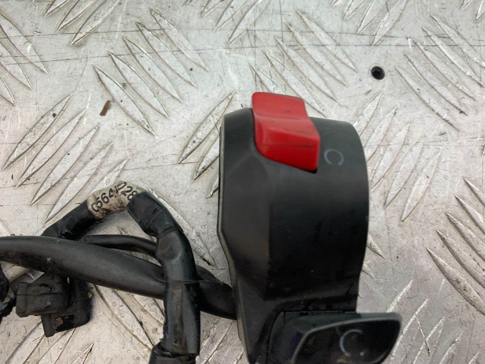 HONDA CB650F CB 650 FA-E RIGHT SWITCH GEAR  YEAR 2014-2017 (CMB1226)