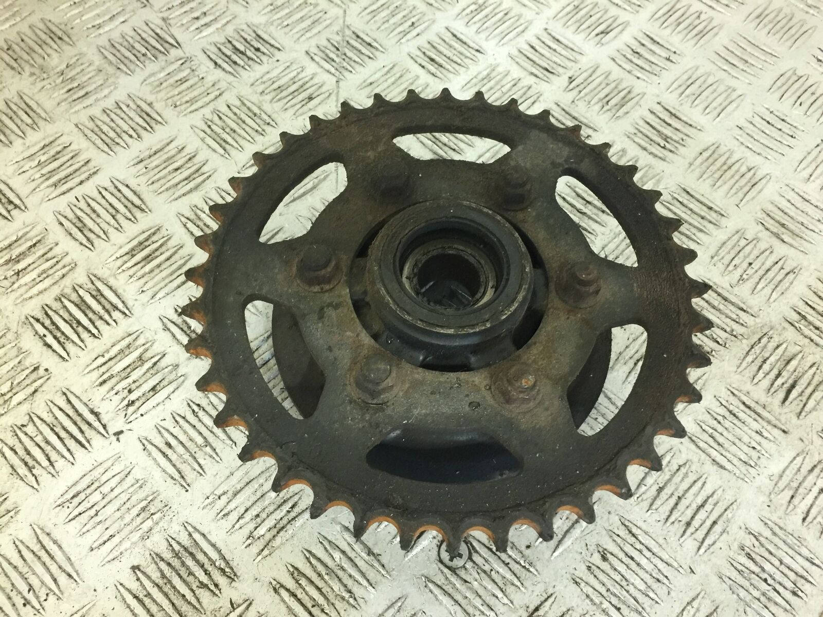 KAWASAKI ZX6R ZX6 G REAR SPROCKET CARRIER  YEAR 1998-99 (STOCK 699)