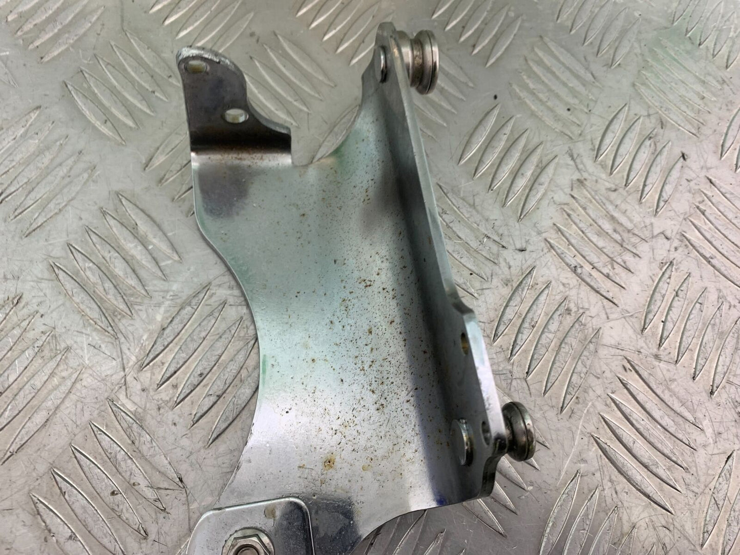 TRIUMPH THUNDERBIRD 1600 HEADLIGHT BRACKET    YEAR 2011 (CMB1107)