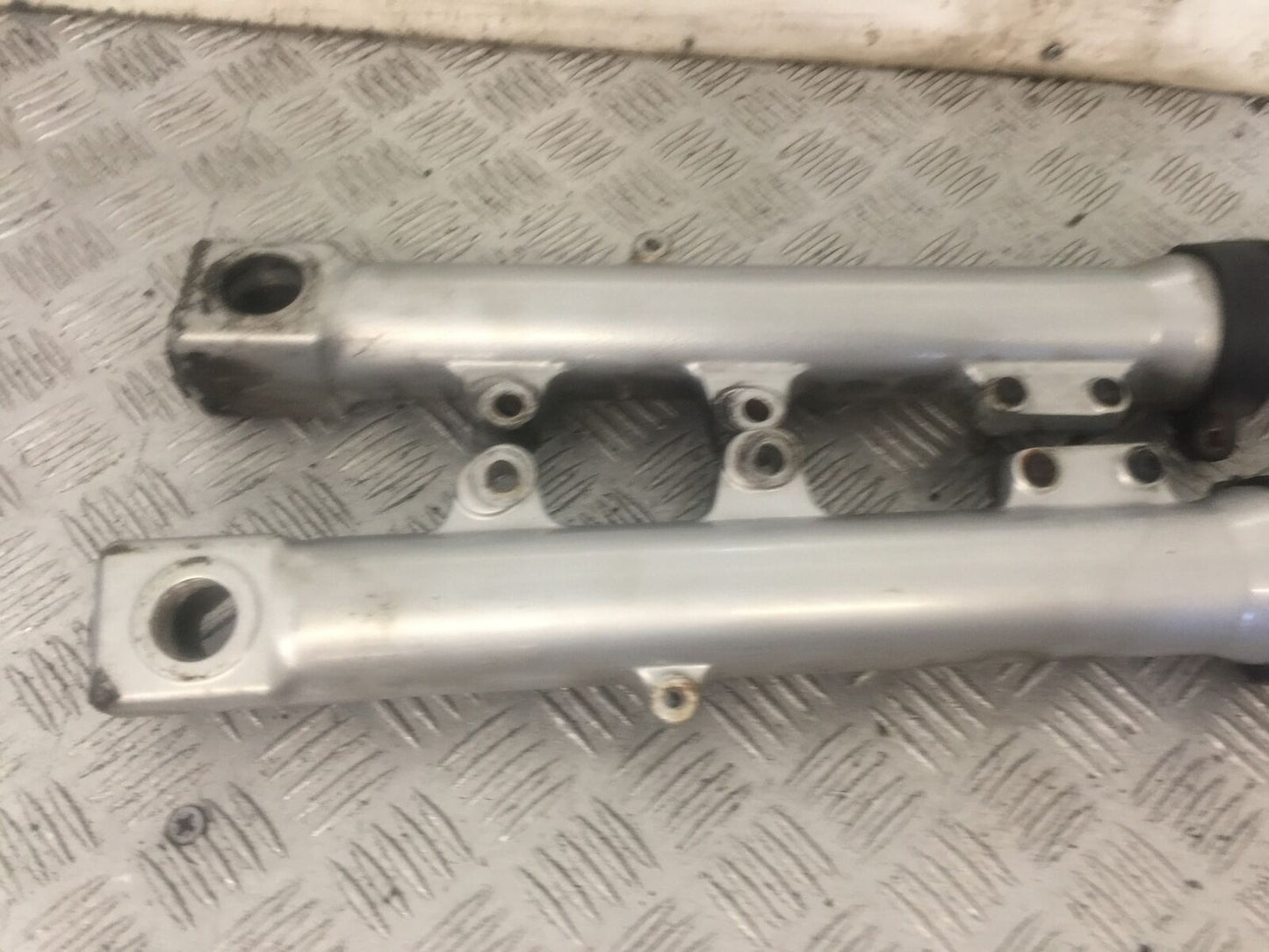 TRIUMPH 955i SPRINT ST FORKS   YEAR 1999-2004 (STOCK 868)