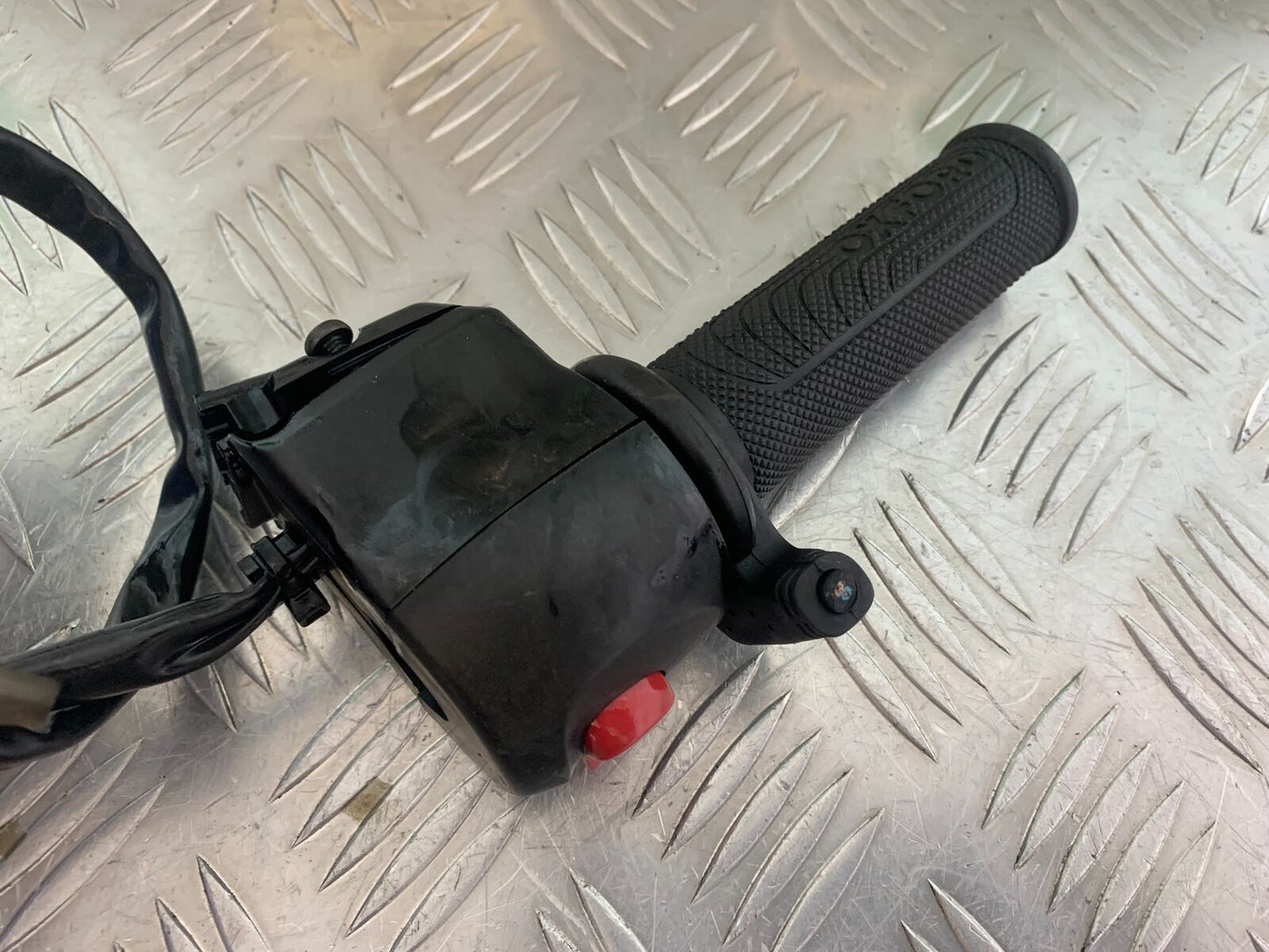 YAMAHA XJ6 XJ6-S RIGHT SWITCH GEAR  YEAR 2009-2015  (CMB1070)