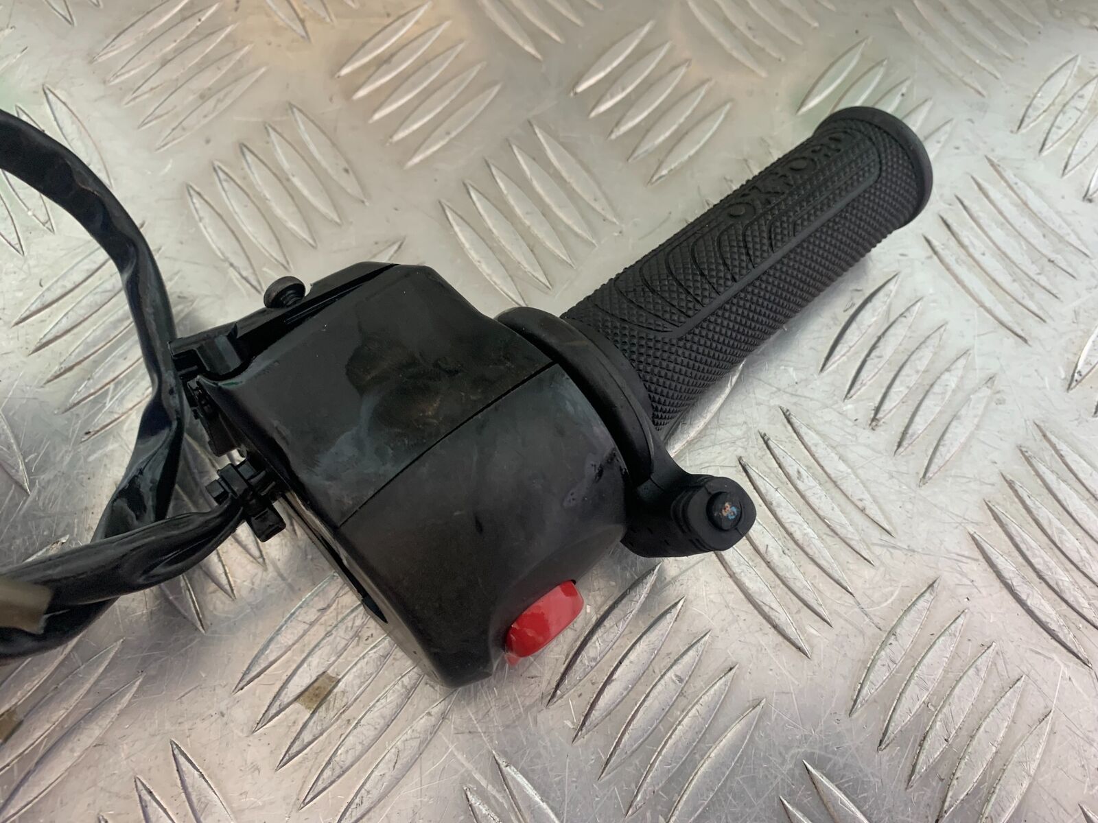 YAMAHA XJ6 XJ6-S RIGHT SWITCH GEAR  YEAR 2009-2015  (CMB1070)