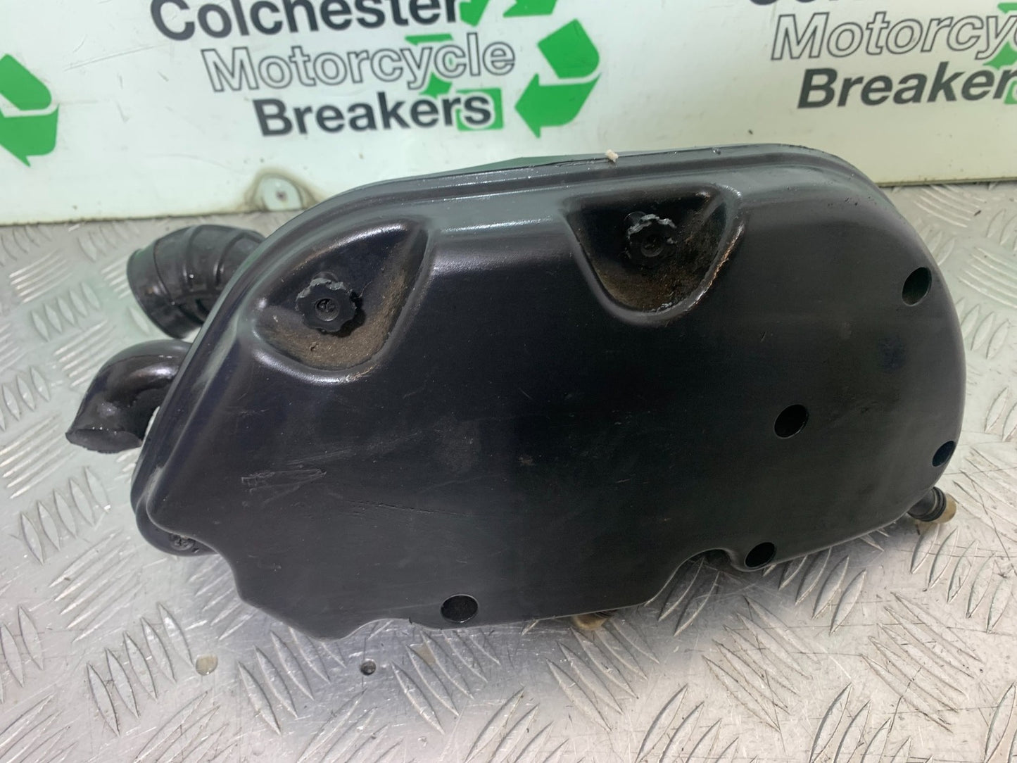 PIAGGIO VESPA GTS 125 AIRBOX  YEAR 2009-14 (CMB1261)