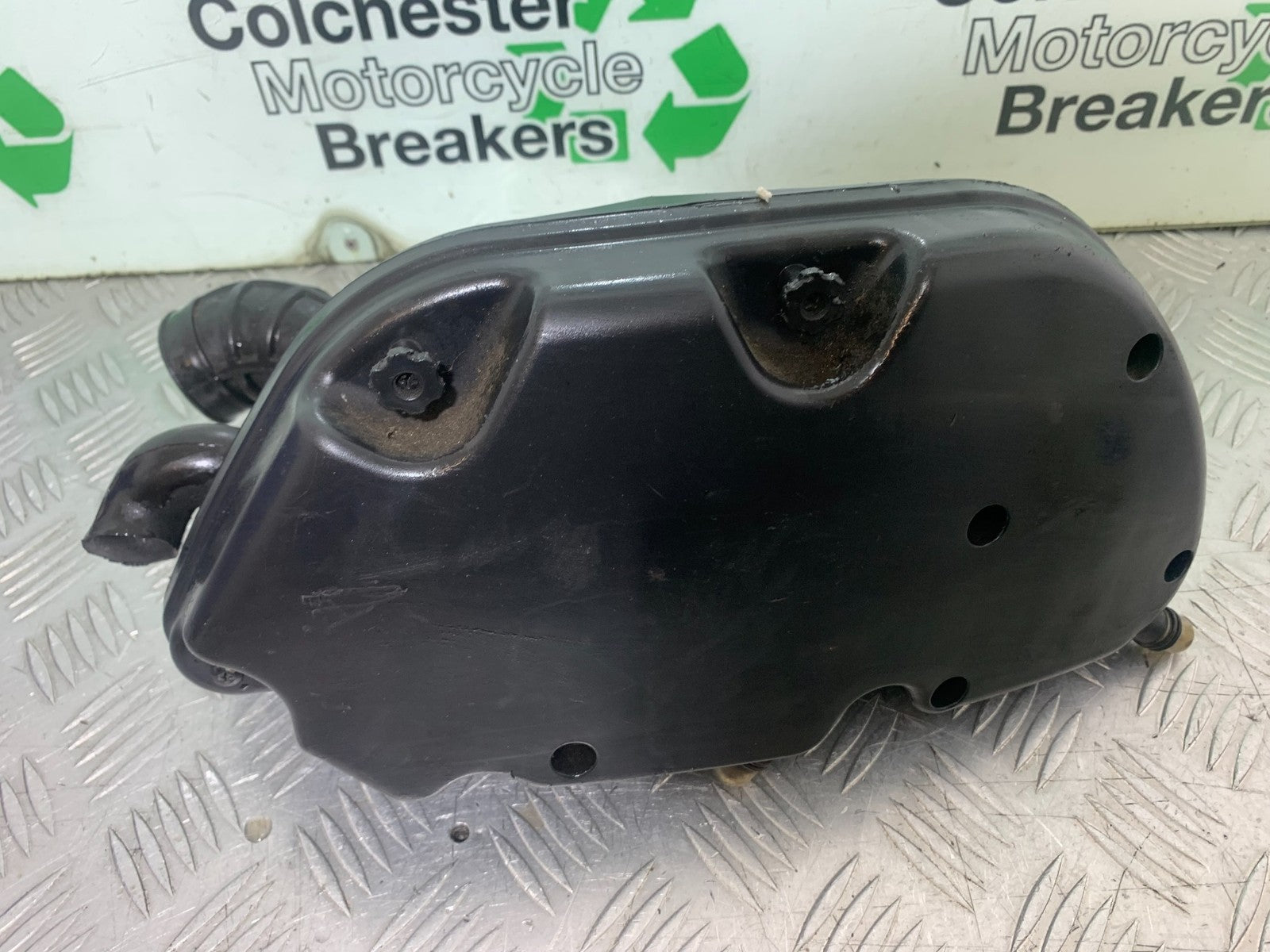 PIAGGIO VESPA GTS 125 AIRBOX  YEAR 2009-14 (CMB1261)