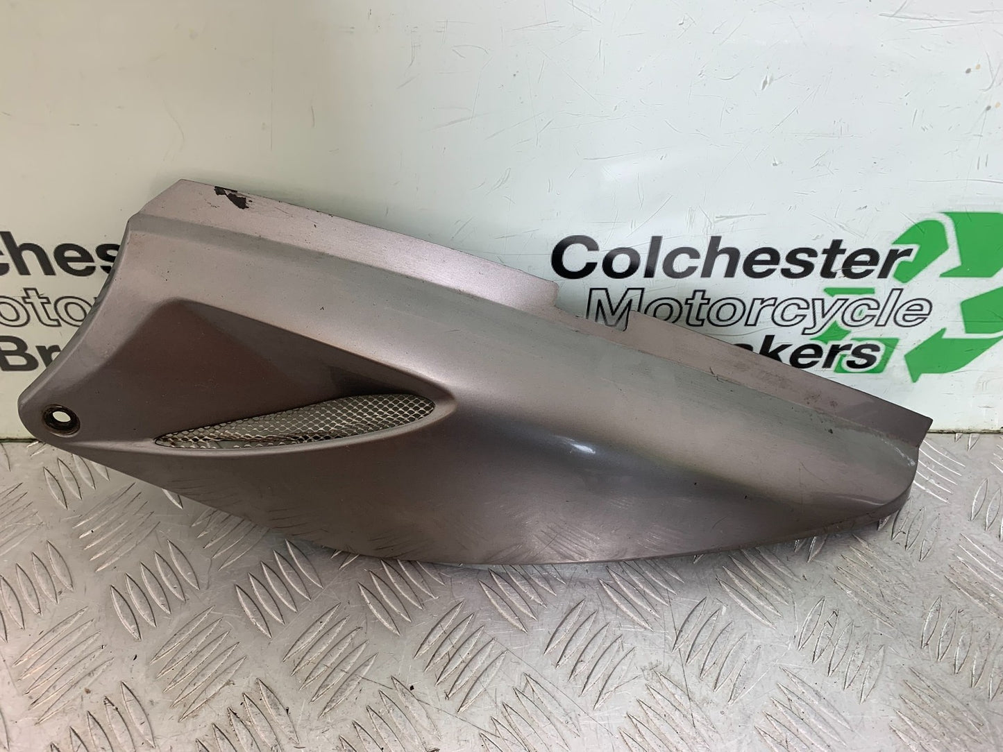 HONDA XL125 VARADERO LEFT SEAT PANEL  YEAR 2001-2006  (CMB1304)