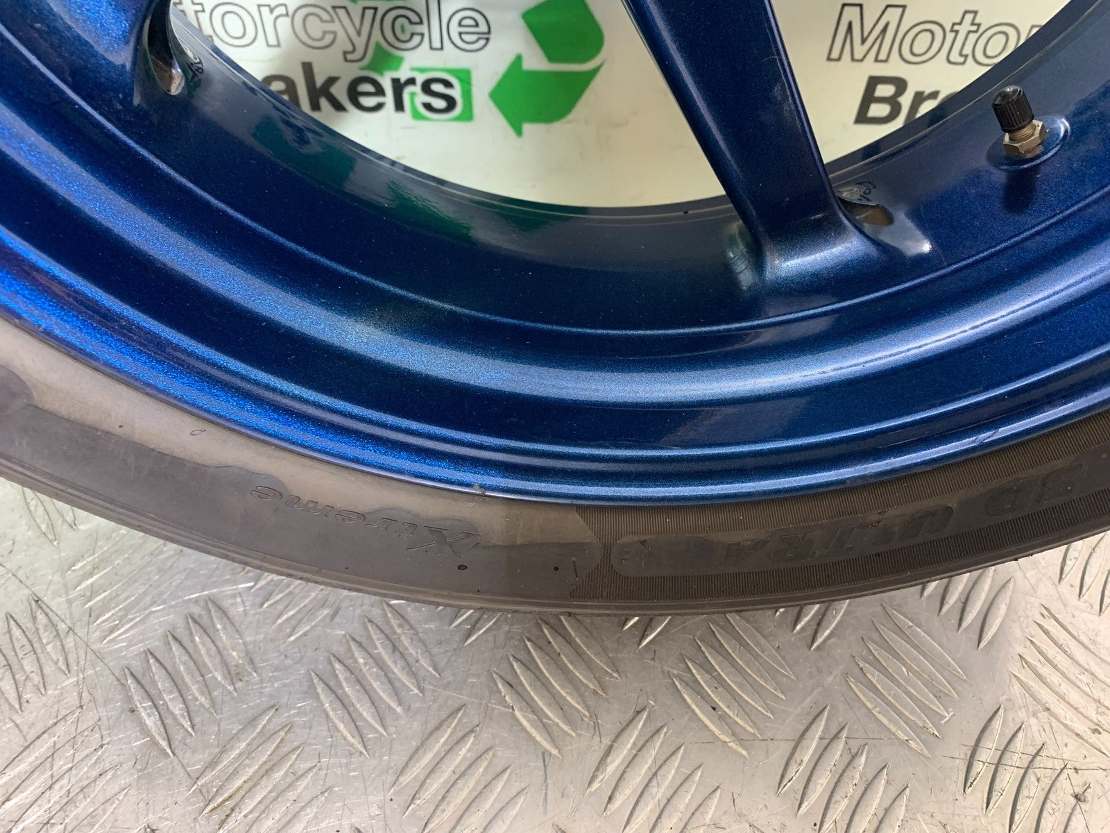 APRILIA RSV1000 RSV 1000 MILLE REAR WHEEL  1998- 2003 (CMB1184)