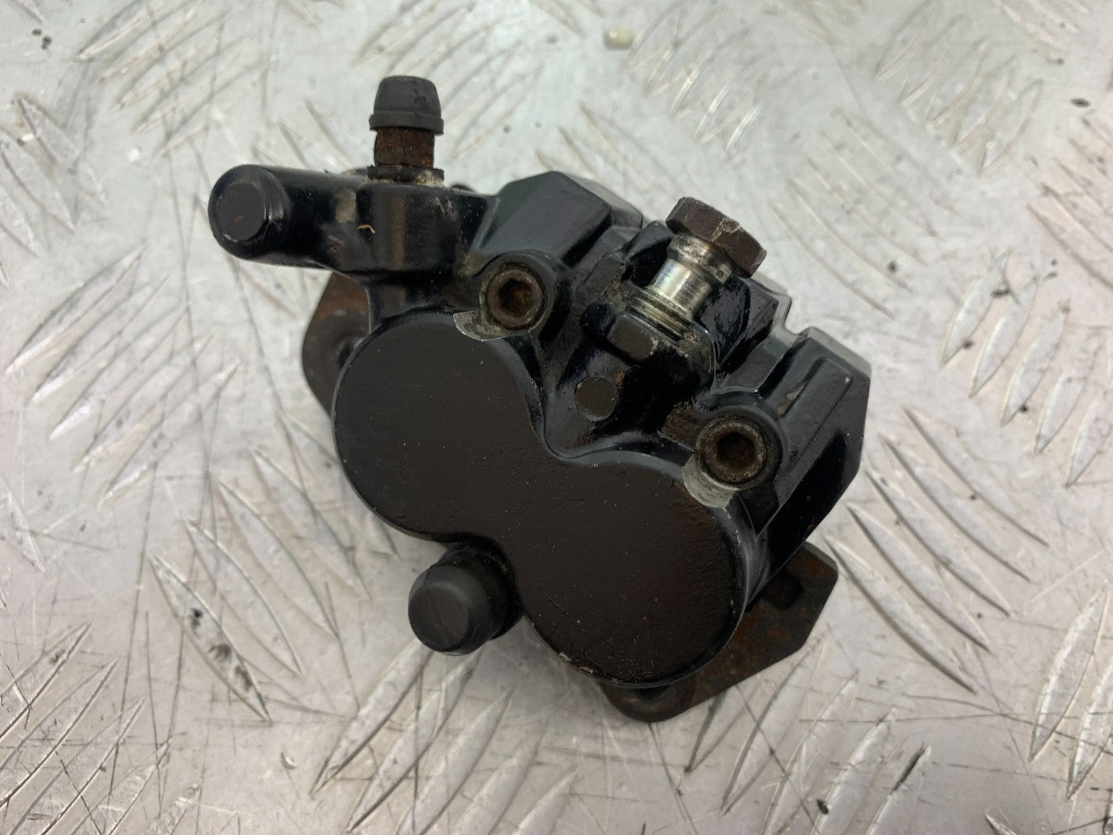 TRIUMPH 955i SPRINT ST REAR BRAKE CALIPER YEAR 1999-04 (CMB1230)