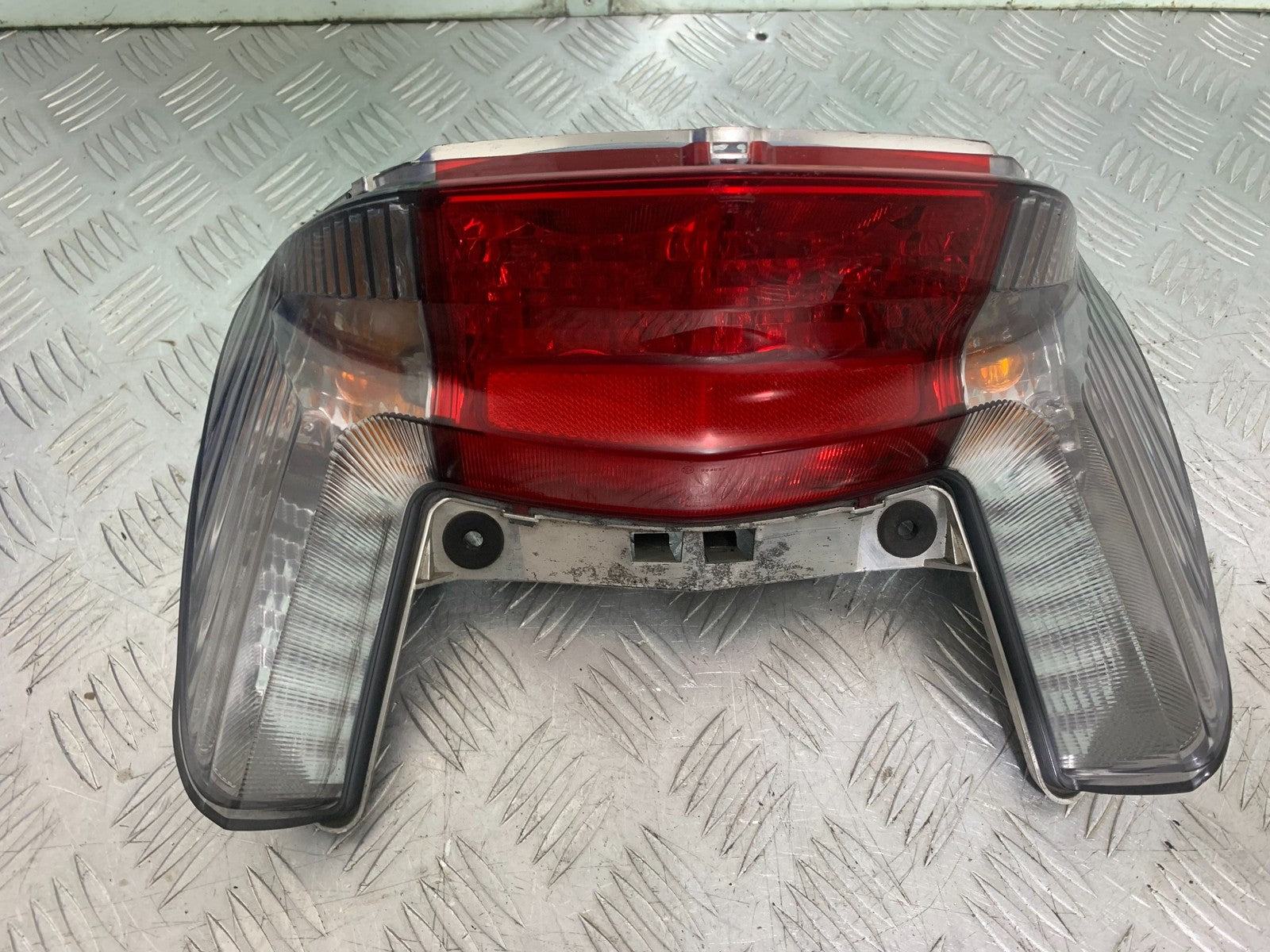 HONDA NT 700 V DEAUVILLE REAR LIGHT  YEAR 2006-2010 (CMB1298)