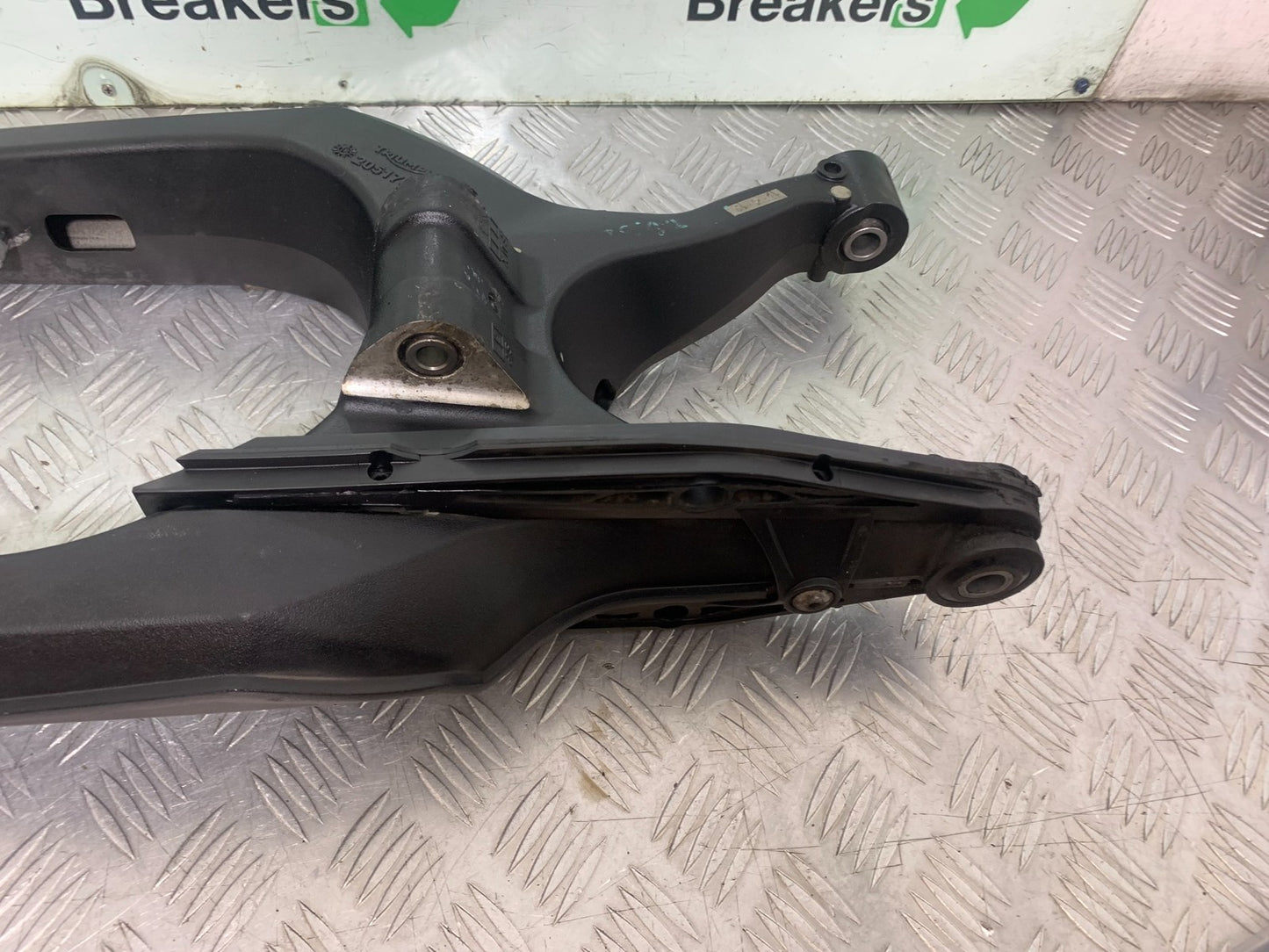 TRIUMPH TIGER 800 XRT SWINGARM   2018-2020 (CMB1193)