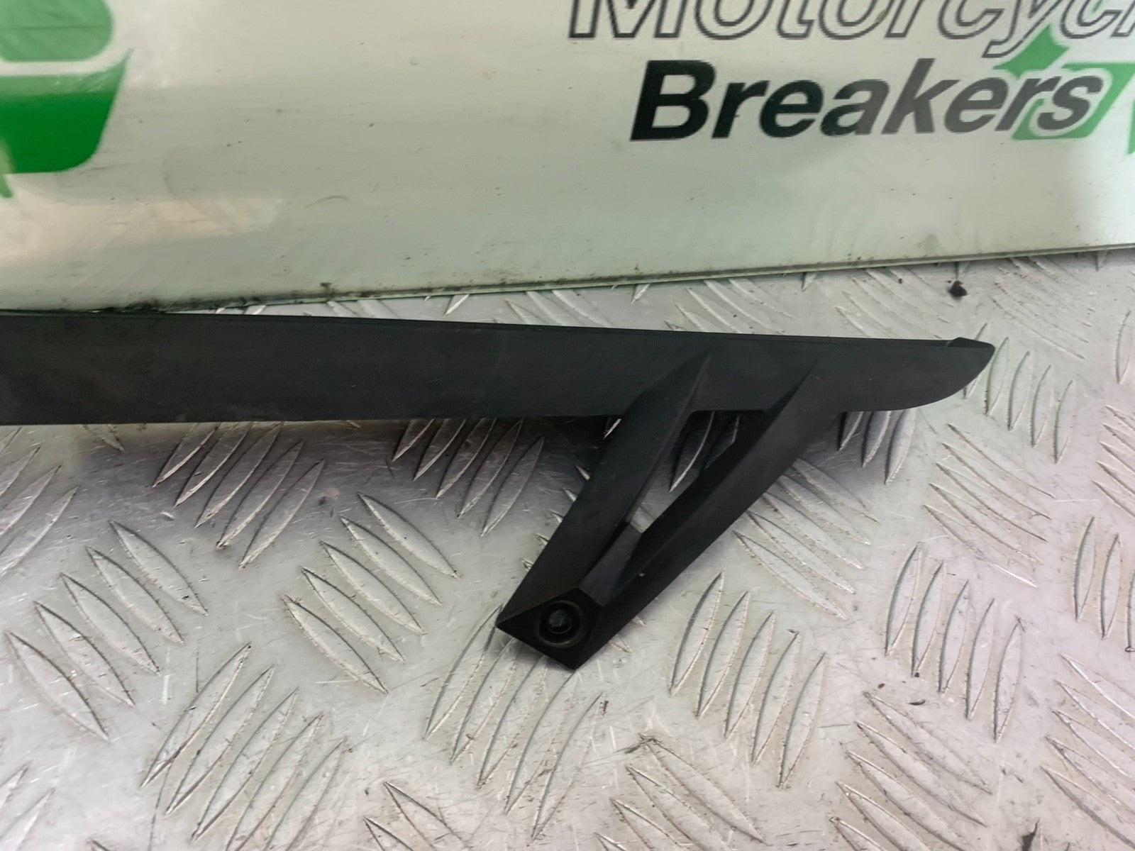 BMW S1000 RR CHAIN GUARD  YEAR 2015-2018 (CMB1246)