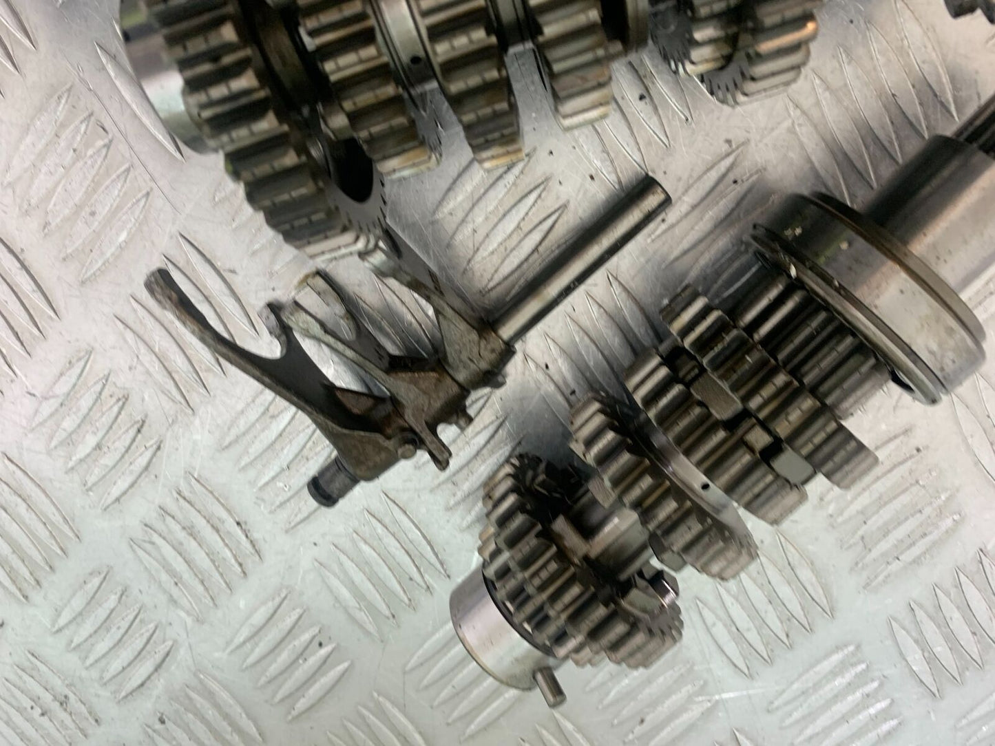 TRIUMPH 955i SPRINT ST GEARBOX   YEAR 1999-2004 (STOCK 735)