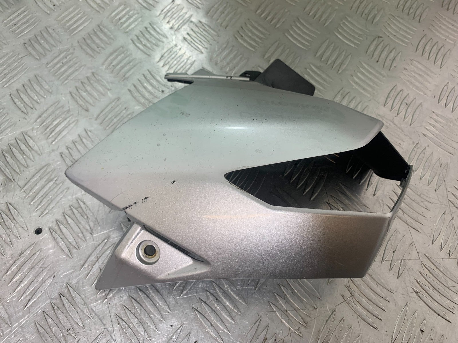 SUZUKI GSR600 GSR 600 RIGHT TANK PANEL  2006-2010 (CMB1177)