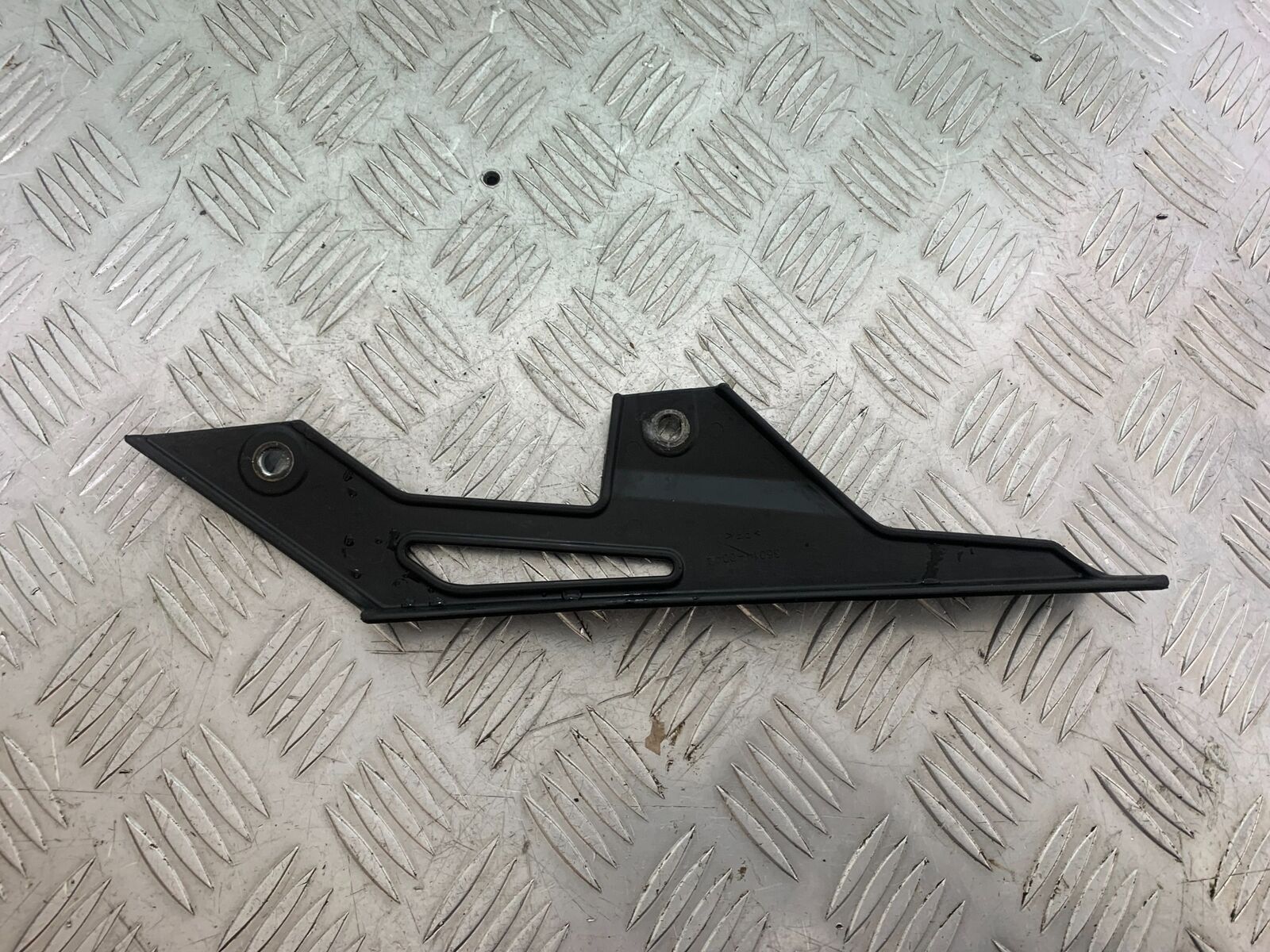 KAWASAKI Z650 ER650 KNFAN CHAIN GUARD  YEAR 2022-2024 (CMB1112)
