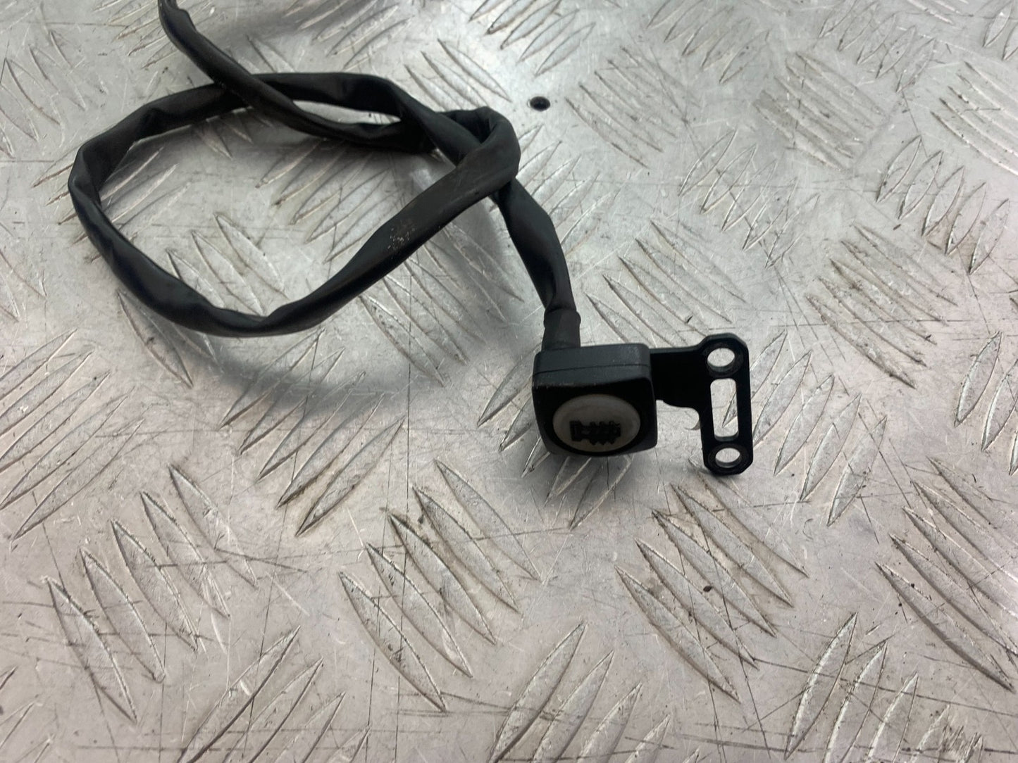 TRIUMPH 675 STREET TRIPLE HEATED GRIP SWITCH   2013-2016 (CMB1186)