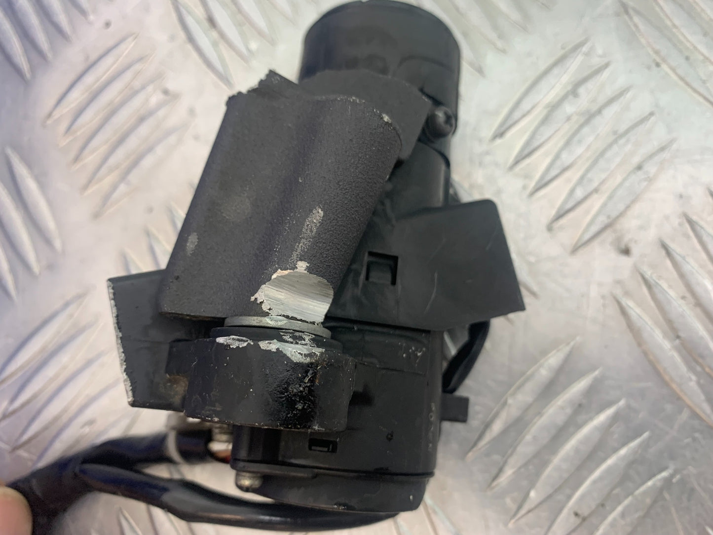 KAWASAKI ZX6R ECU LOCKS 2 KEYS YEAR 2009-2012 (CMB1136)