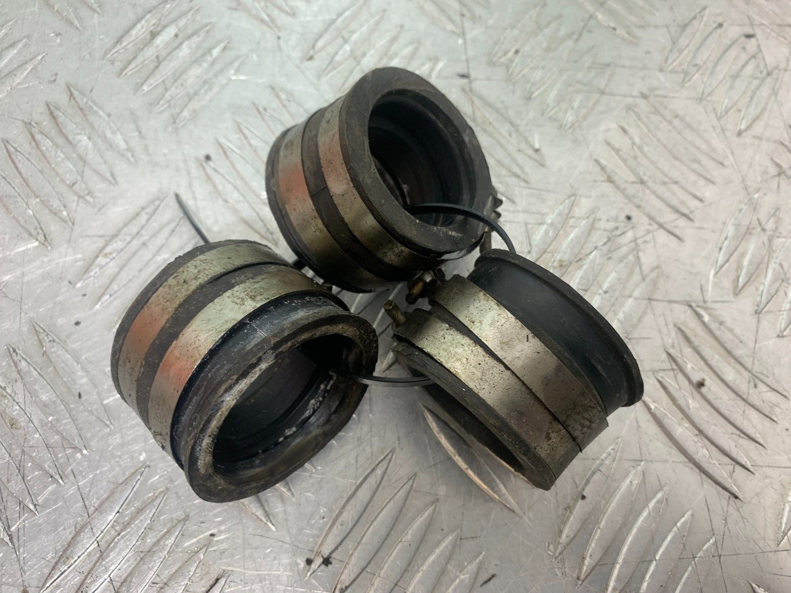 TRIUMPH TROPHY 900 CARB RUBBERS  YEAR 1991-95 (CMB1251)