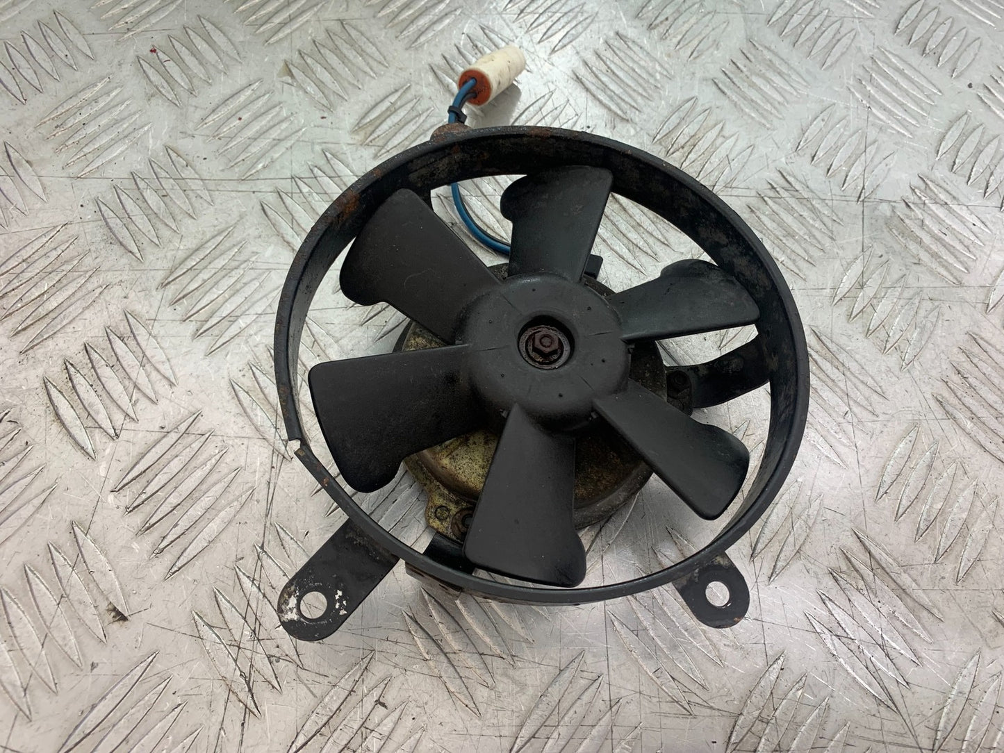 DUCATI 996 SPS 748 916 998 RADIATOR FAN  1999-2000 (CMB1209)