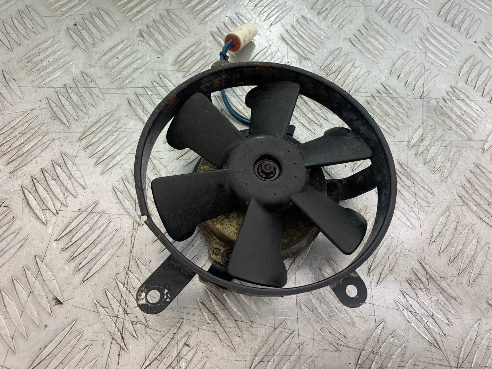 DUCATI 996 SPS 748 916 998 RADIATOR FAN  1999-2000 (CMB1209)