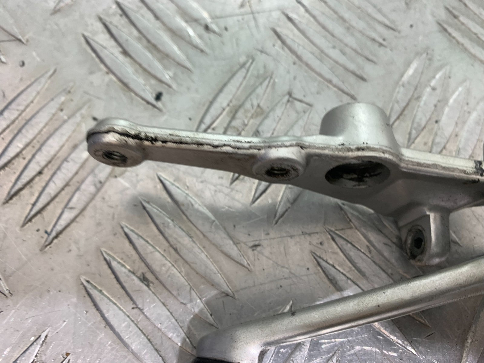 DUCATI 996 SPS 748 916 998 BRAKE PEDAL AND MOUNT 1999-2000 (CMB1209)