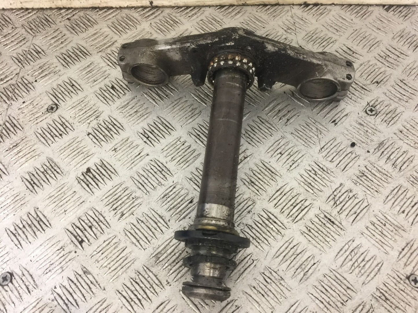 KAWASAKI ER6 F BOTTOM YOKE  YEAR 2006-2008 (STOCK 723)