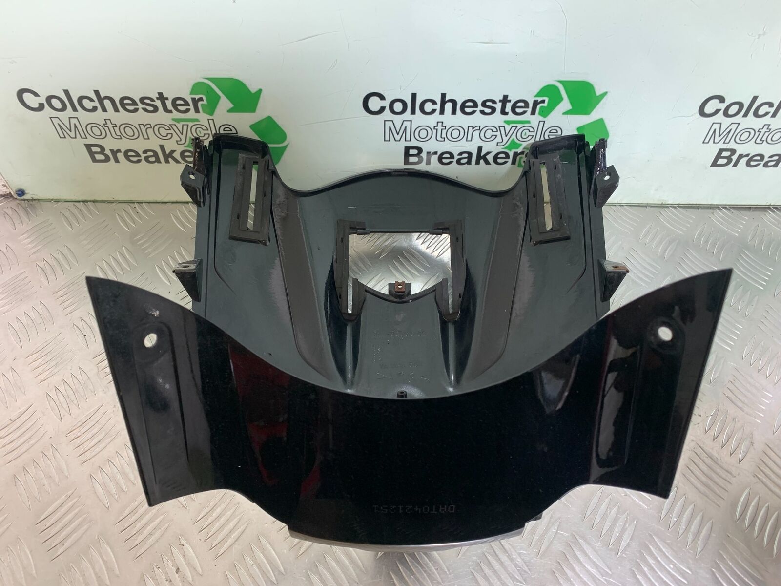 YAMAHA FJR1300 FJR 1300 CENTER TOP FAIRING PANEL  YEAR 2001-05 (CMB1005)