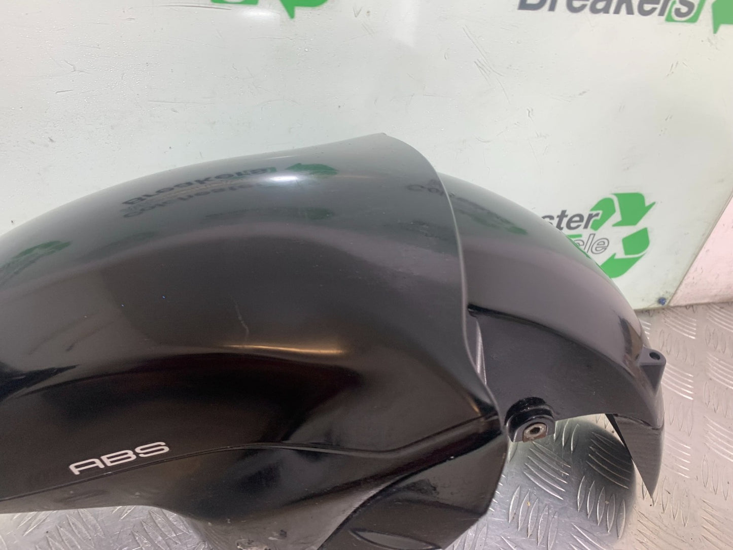 KAWASAKI GTR1400 GTR 1400 FRONT MUDGUARD  YEAR 2007-2009 (CMB1174)