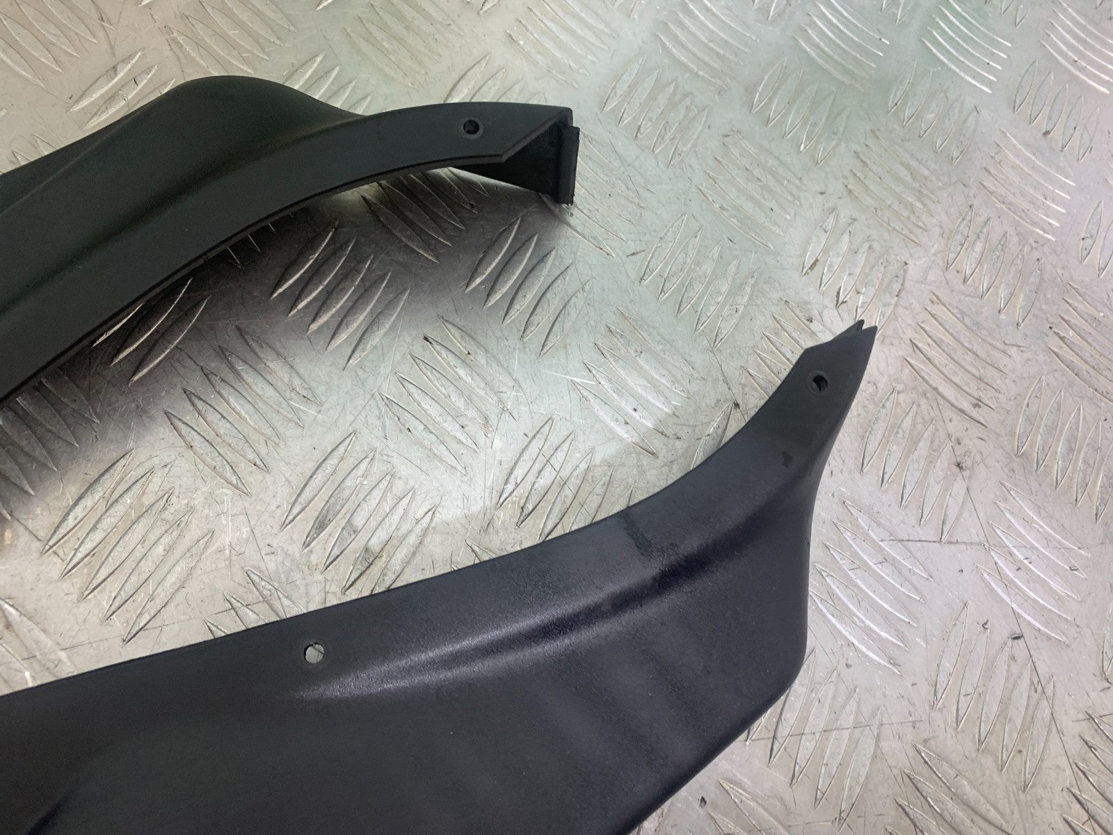 BMW R850 R R850R LEFT AND RIGHT LOWER TANK PANELS YEAR 1994-2002 (CMB1170)