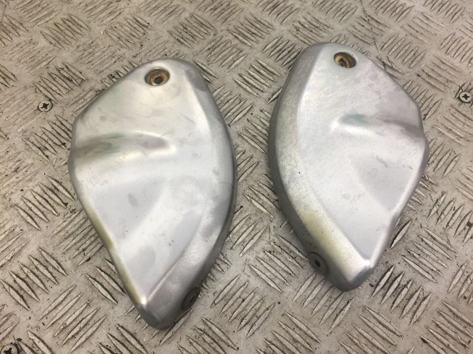 SUZUKI GSF600 GSF 600 BANDIT CHROME CARB COVERS  YEAR 1997 stock 332