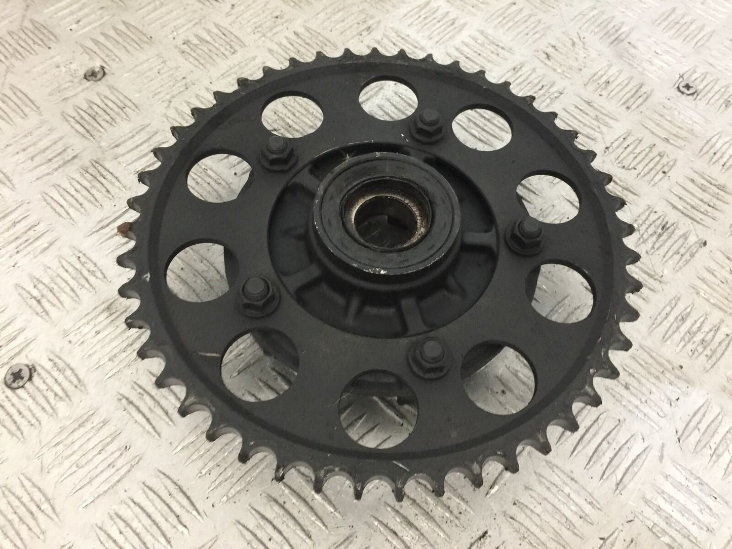 YAMAHA R6 5EB REAR SPROCKET CARRIER   YEAR 1999-2002 (STOCK 823)