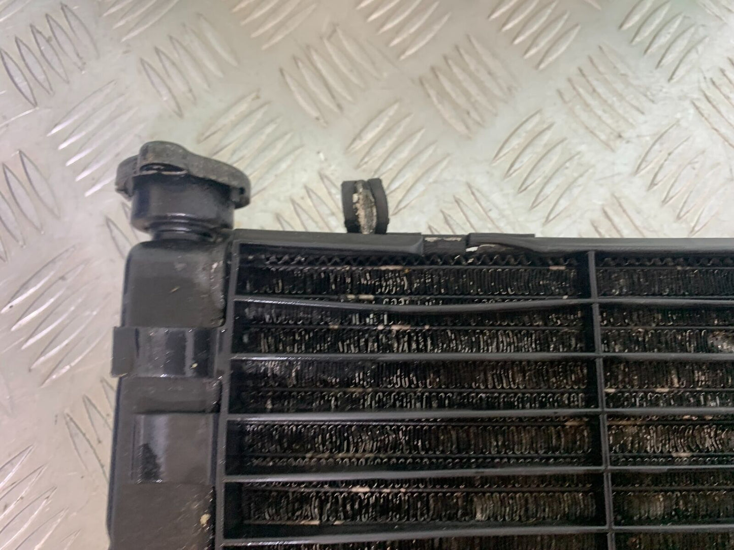 HONDA VFR750 VFR 750 FL-M-N-P RADIATOR   YEAR 1990-93 (CMB1093)