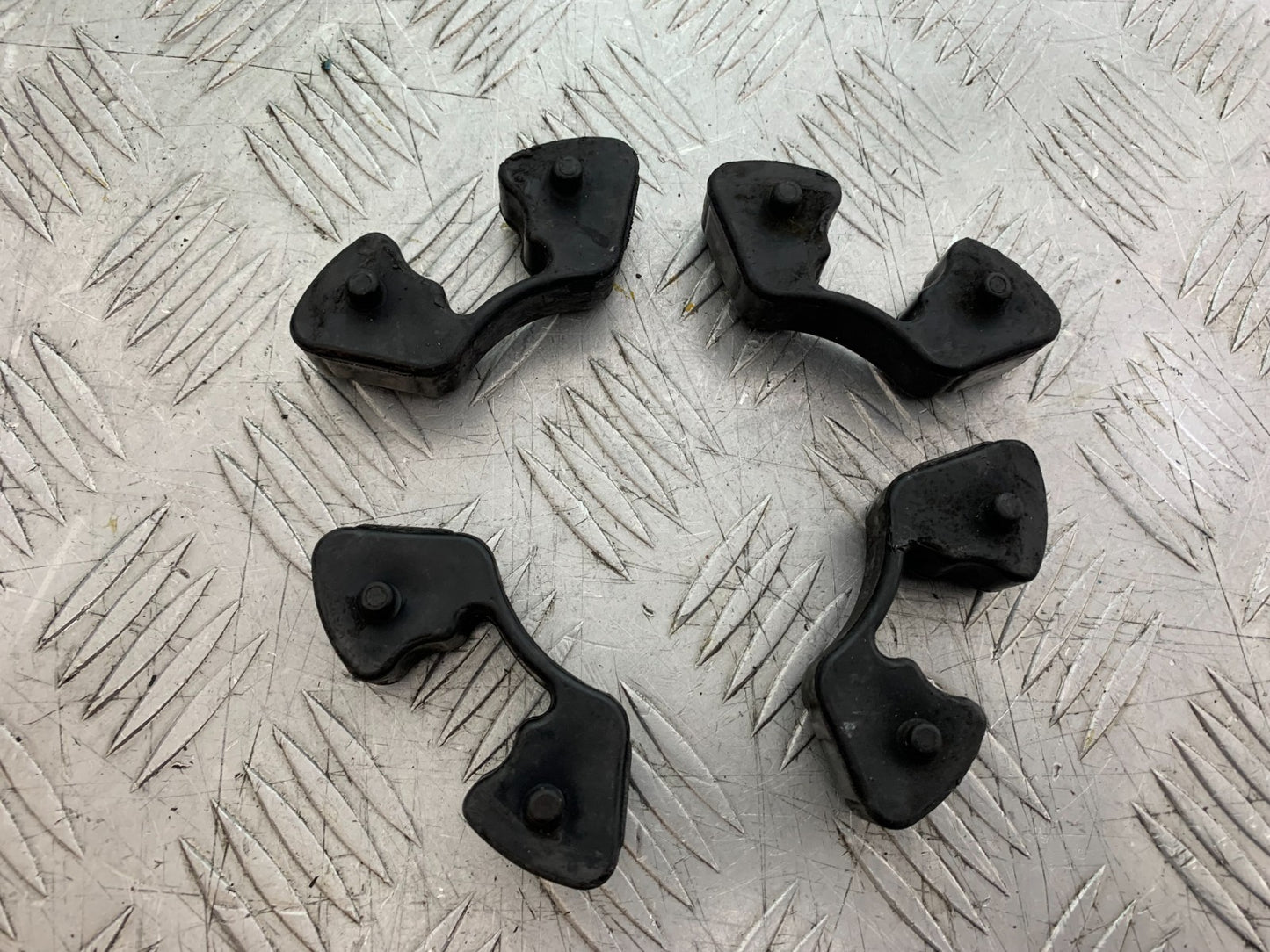 KAWASAKI ZX9R ZX9 R CUSH DRIVE RUBBERS  YEAR 1998-1999 (CMB1329)